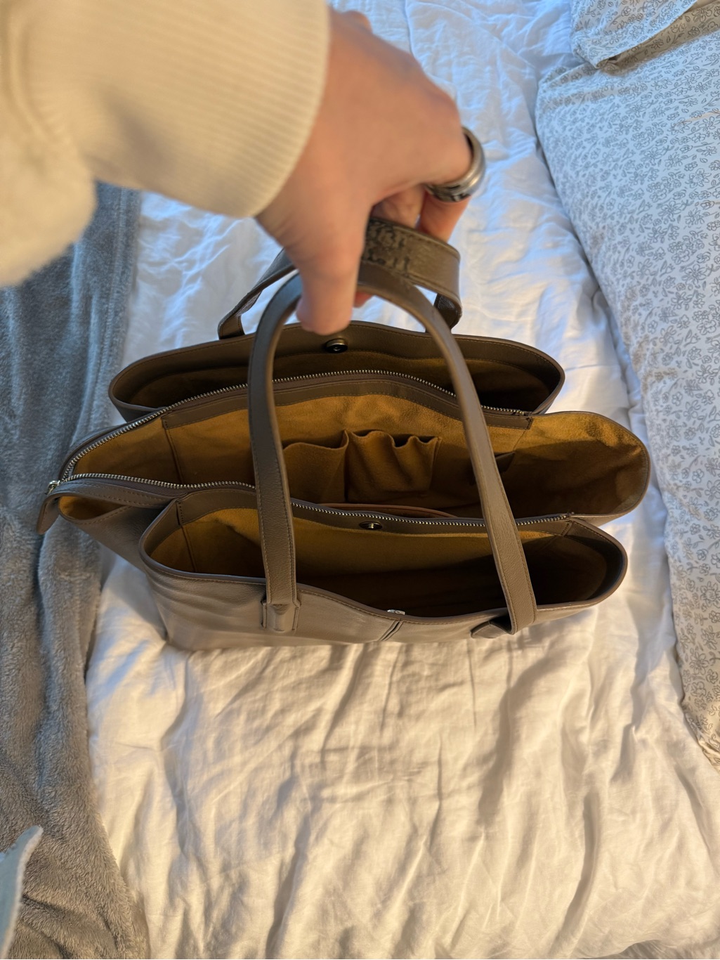 Freja Paloma Tote Taupe — image 6 of 6